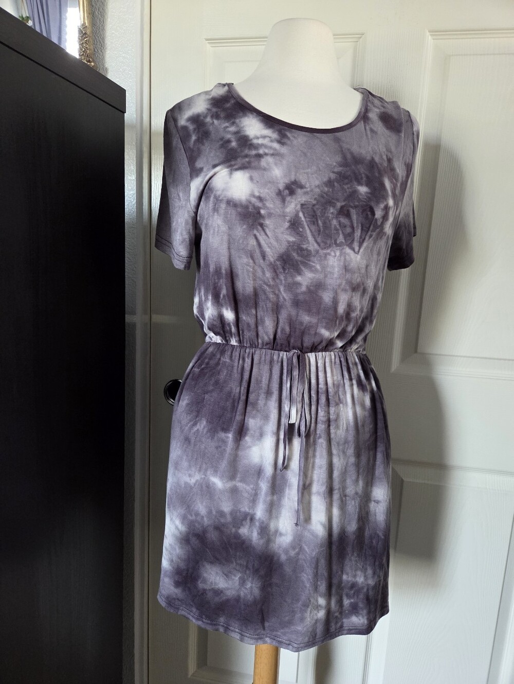 Simply Southern Gray Tie Dye Stretchy Dress Size Medium NWT